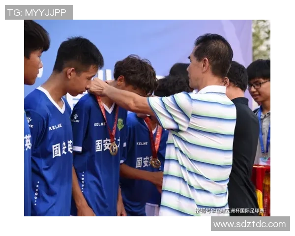 陈帅足球:从青涩少年到职业球员的成长之路与奋斗故事 陈帅足球:从青涩少年到职业球员的成长之路与奋斗故事